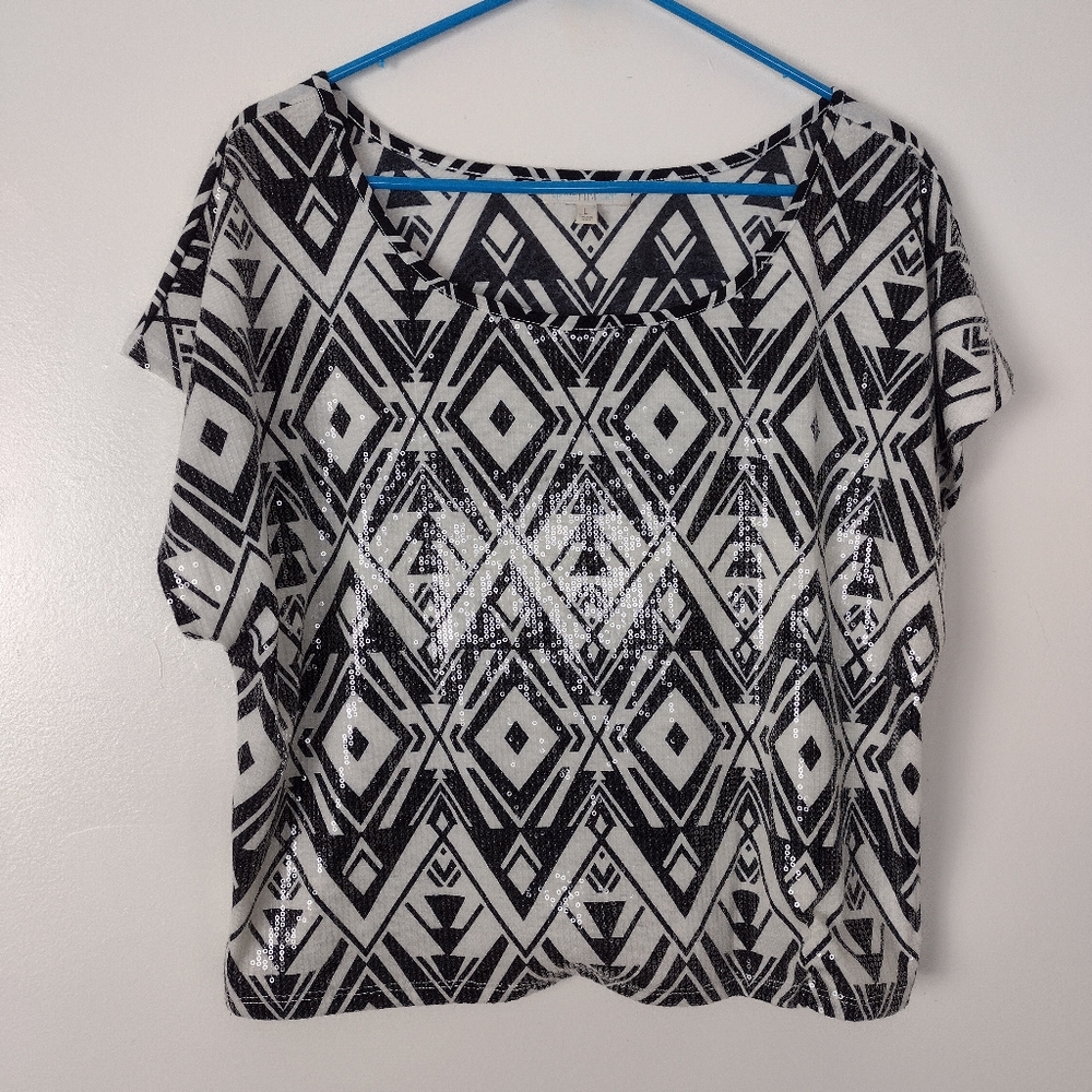 Love, Fire Aztec Print Top Size Junior's Large Black and White Print